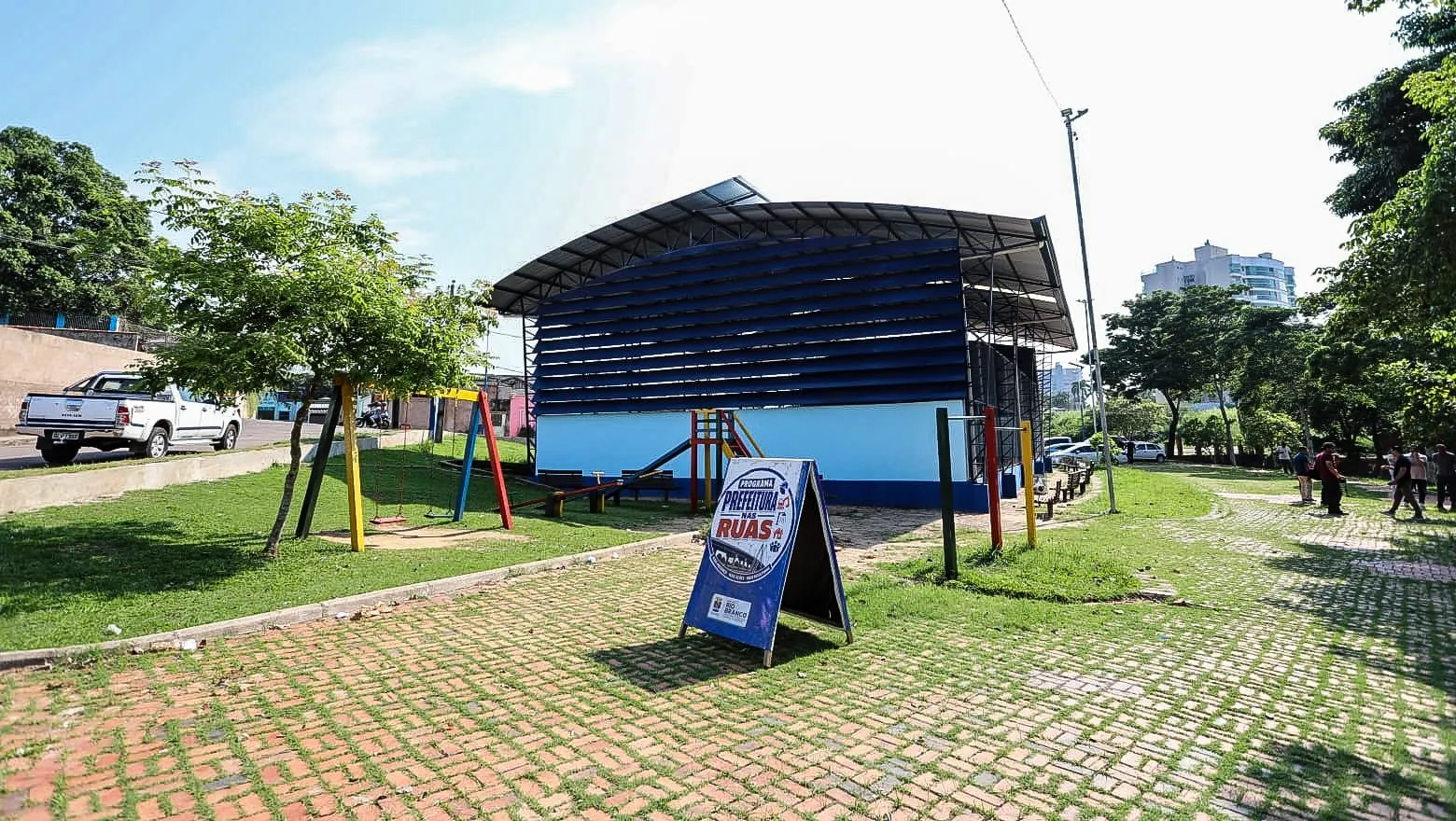 Prefeitura investirá recursos próprios para concluir quadra poliesportiva no bairro Nova Estação.